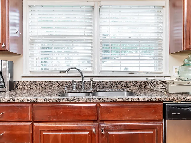 2223 Strathmoor Blvd #FURNISHED — Photo 33