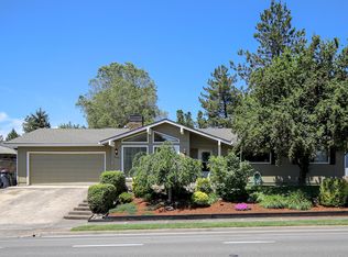 2531 Cedar Links Dr, Medford, OR