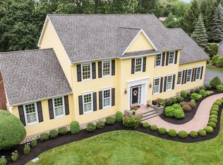 4 Graystone Rd, Loudonville, NY 12211