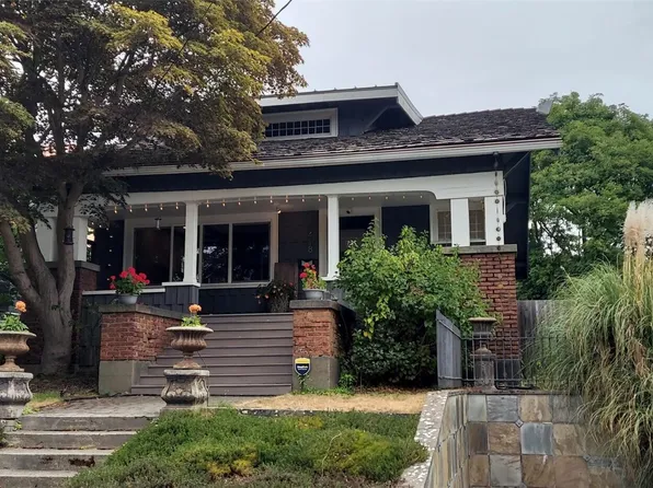 418 N 49th Street, Seattle, WA 98103