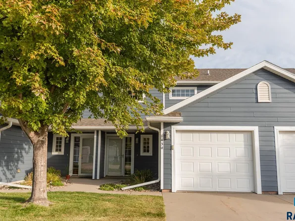 1430 N Conifer Pl, Sioux Falls, SD 57107