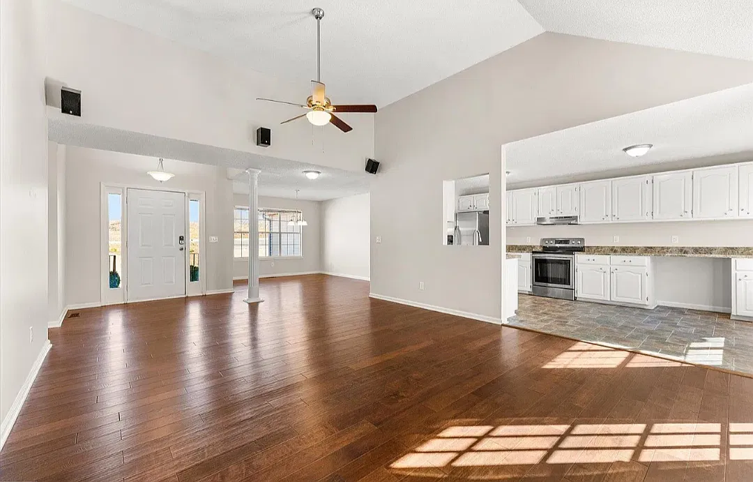 3 bed, 1589 sqft, $2,100 — Photo 3