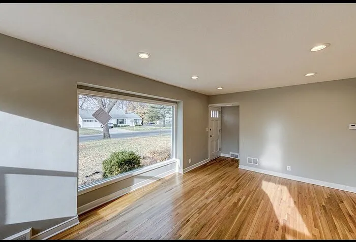 7209 Oliver Ave S — Photo 3