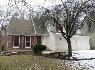 8332 Twilight Ln, Lenexa, KS 66219