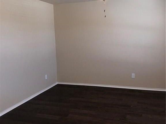 5th image of 1437 Nicholas Dr