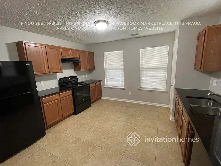 3603 Fuller Bluff Dr — Photo 3