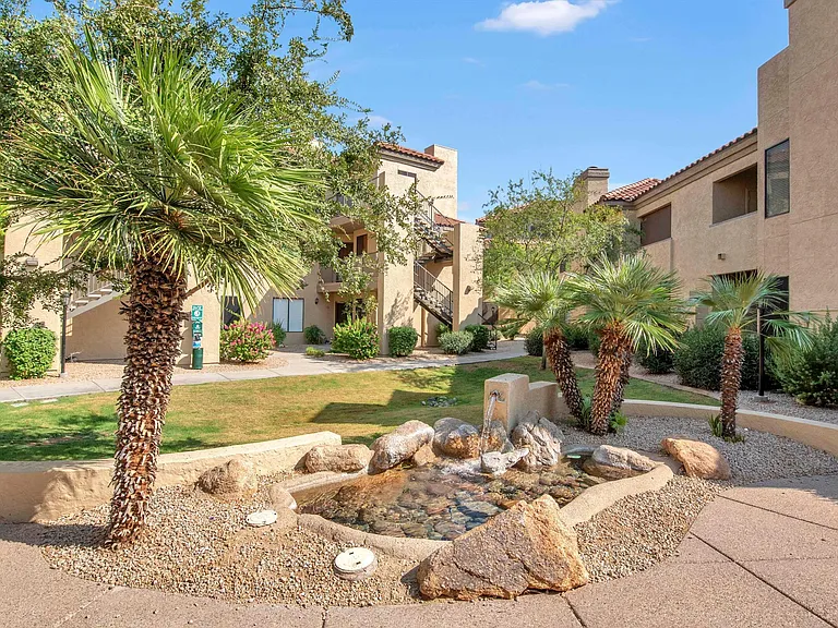 Your whole complex has excellent grounds keeping.