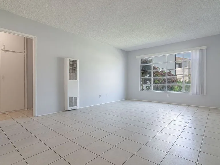 3868 Potomac Ave #6A — Photo 4