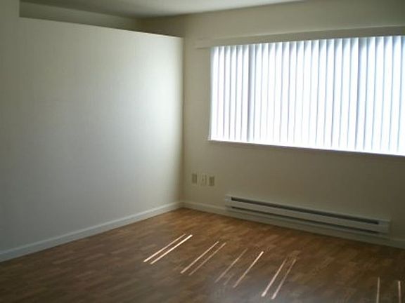 2nd image of 12635 Lincoln Ave SW APT 1