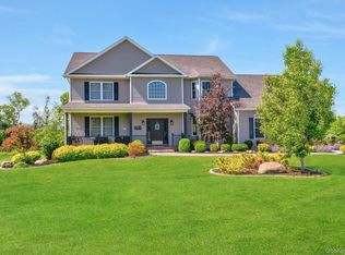 27 Wild Turkey Lane, Rock Tavern, NY 12575