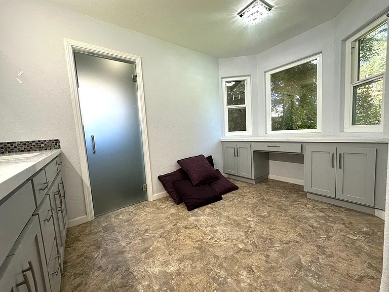 3450 Sarolou Dr — Photo 23