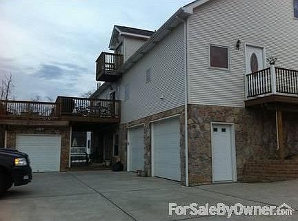Back 3.5 Car Garage