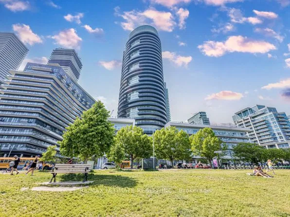 80 Marine Parade Dr, Toronto, ON