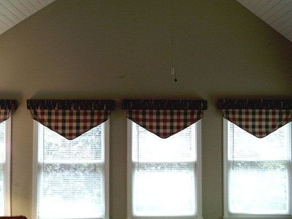 5th image of 399 Windchester Ln