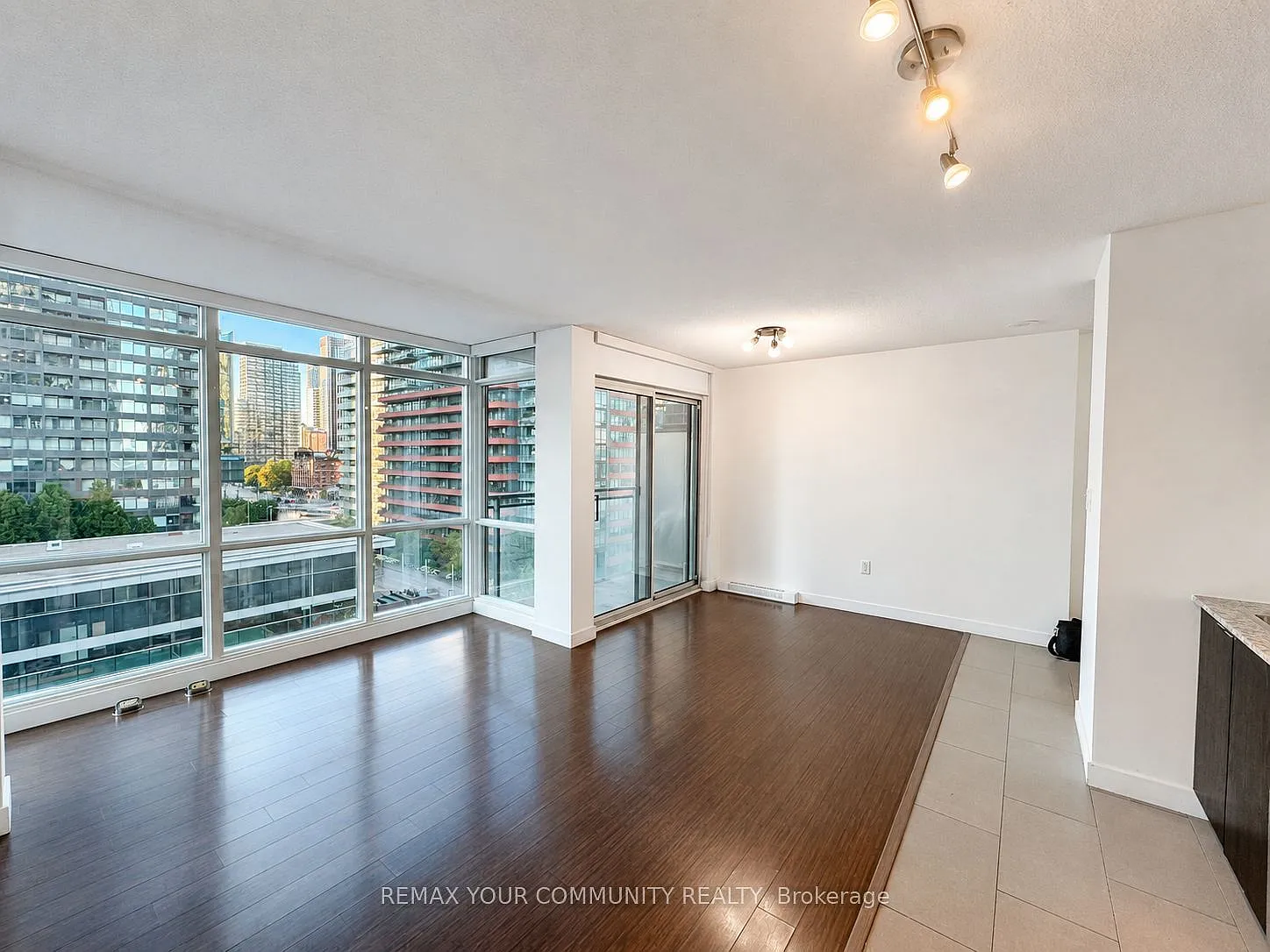 2 bed, $3,600 — Photo 4