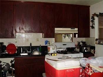 2nd image of 274 Henson St