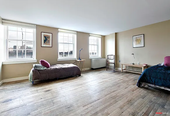 Sold by Modern Spaces | media 34