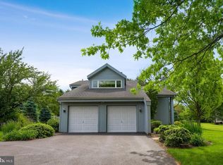 112 Joy Ave, Leola, PA