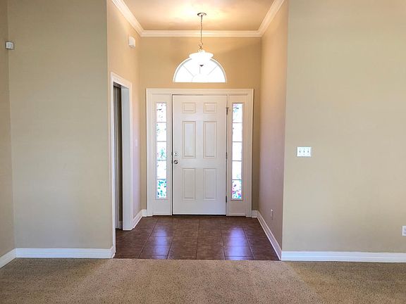 2nd image of 122 Satinwood Cir
