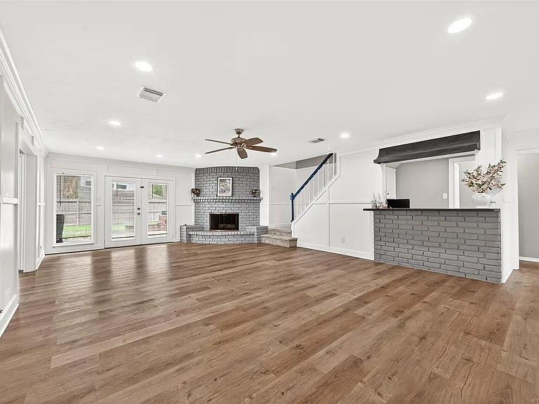 4230 Annawood Cir — Photo 2