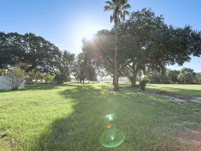 121 S Triplet Lake Dr — Photo 25