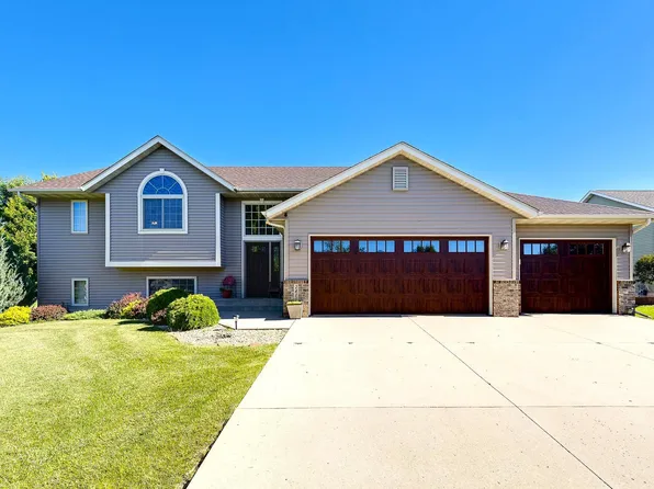 2410 Fox Hollow Ln, Owatonna, MN 55060