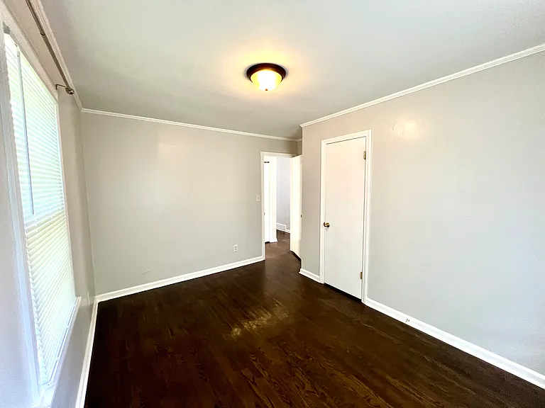 9601 Walnut St — Photo 11