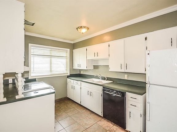 4th image of 1547 Stanger Dr