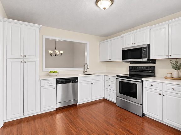 5th image of 5016 Heatherhill Lane #5