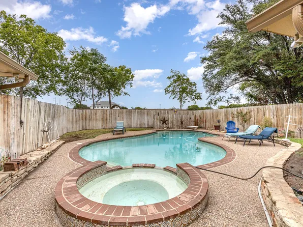 1305 Mackie Dr, Richardson, TX 75081