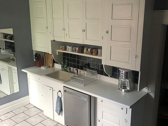 5th image of 1062 Neil Ave