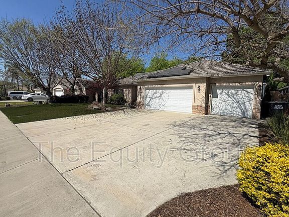 4th image of 2650 W Oakridge Ave