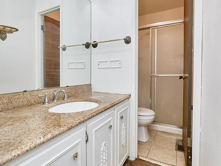 1815 Lakemont Ln — Photo 19