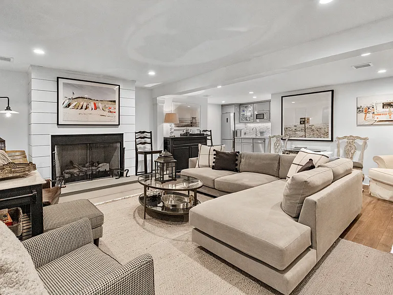 Meadowgrass Ln — Photo 21