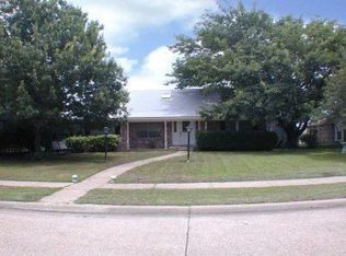 1201 Berkeley Dr, Richardson, TX 75081