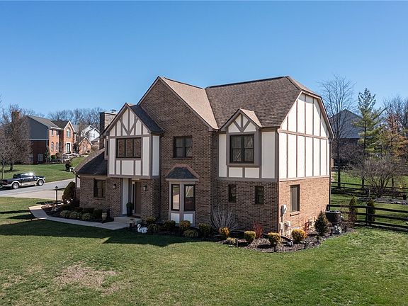 3rd image of 5445 Pine Vista Ct
