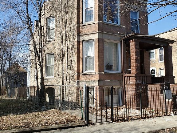 2nd image of 440 N Lawler Ave