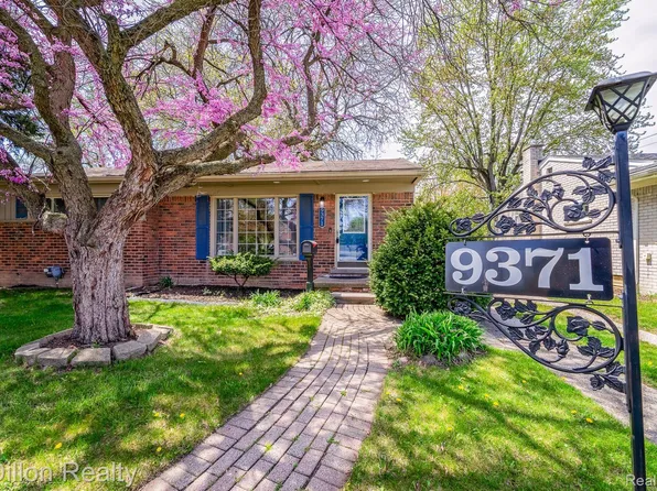 9371 Merriman Rd, Livonia, MI 48150