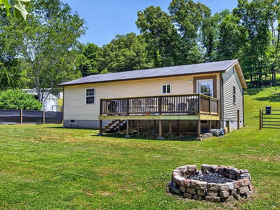 5th image of 302 Rogers Ln