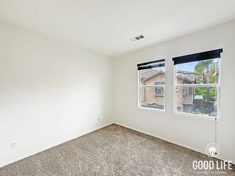 425 S Meadowbrook Dr S #133 — Photo 14