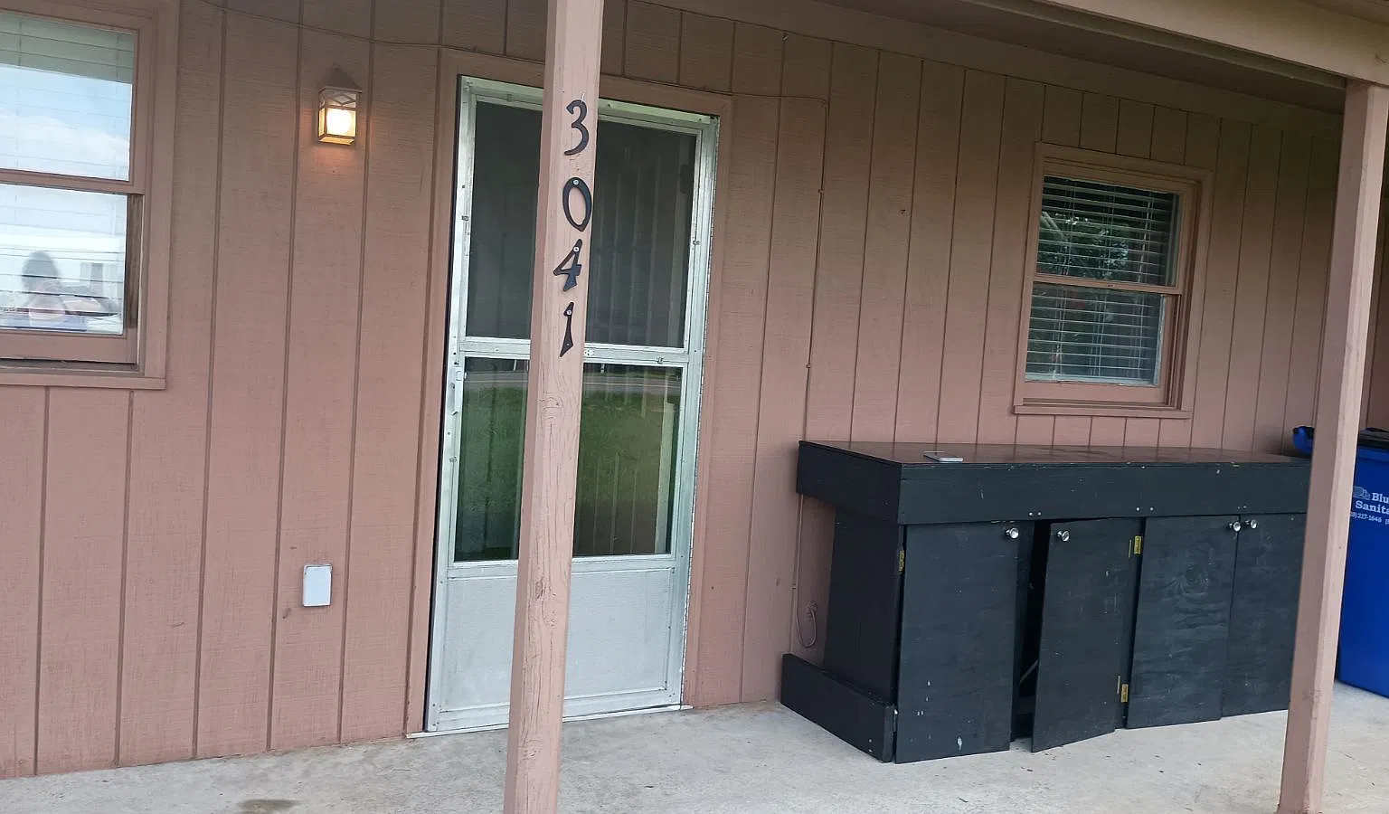 2 bed, 750 sqft, $950 — Photo 1