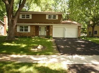 1568 Clyde Dr, Naperville, IL 60565