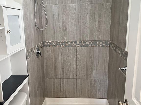 3rd image of 48 Circuit Ave APT 1