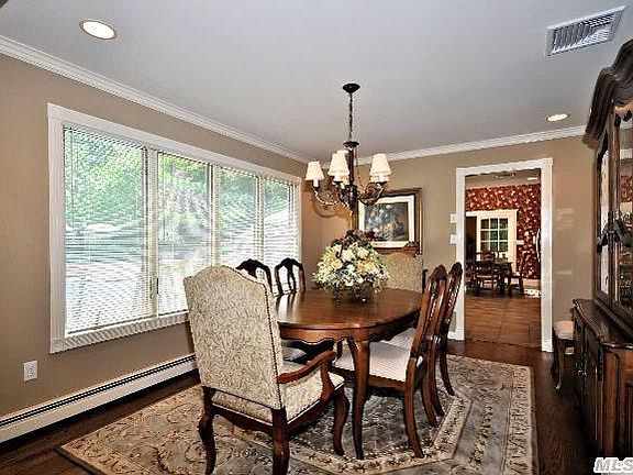 5th image of 12 Sunset Ln E