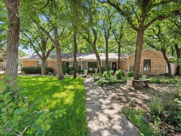 3924 Cimmaron Trl, Granbury, TX 76049