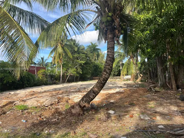 11805 NW 22nd Ct, Miami, FL 33167