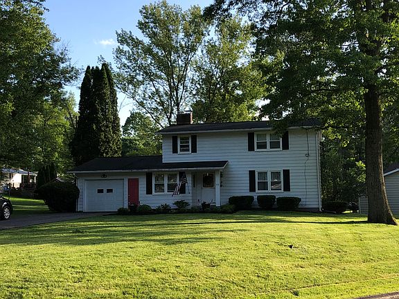 2nd image of 115 Butternut Ln
