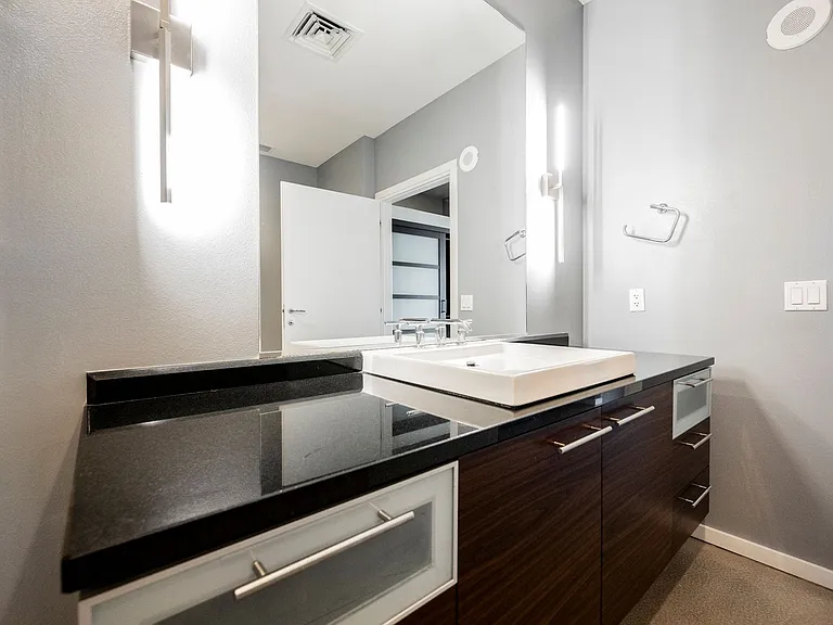 900 Las Vegas Blvd S #901 — Photo 35