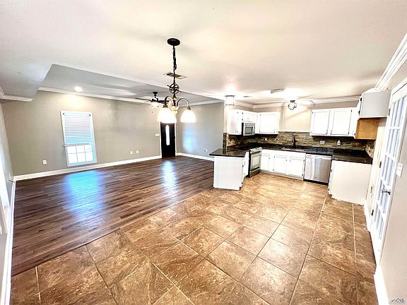 3rd image of 352 Daralyn Dr