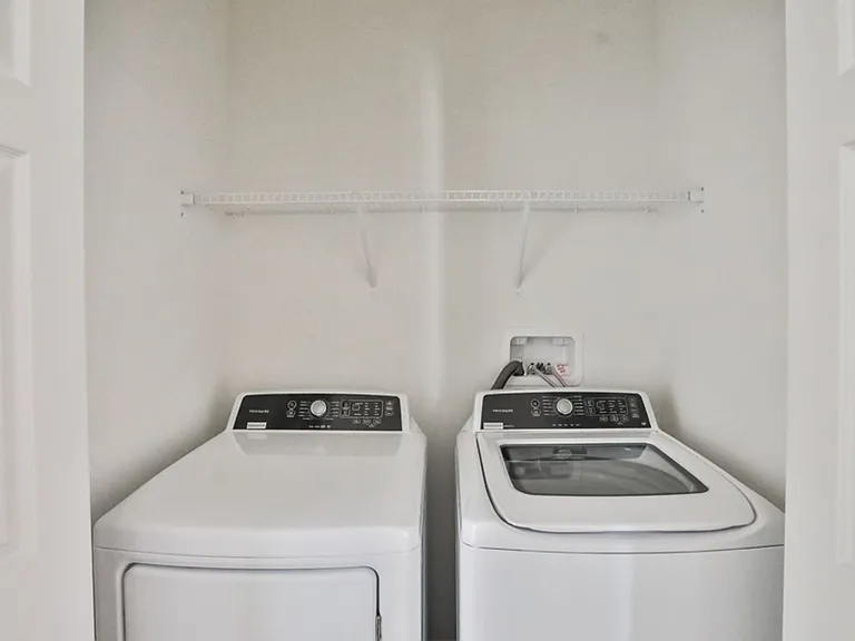30 Pine Lane Apartments — Photo 7